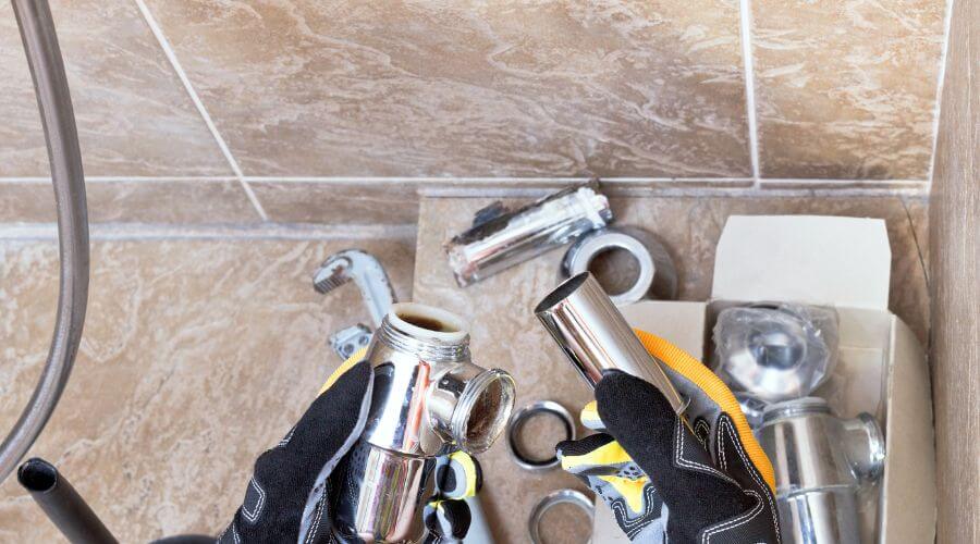 Professional gutter cleaning in Hydro, OK